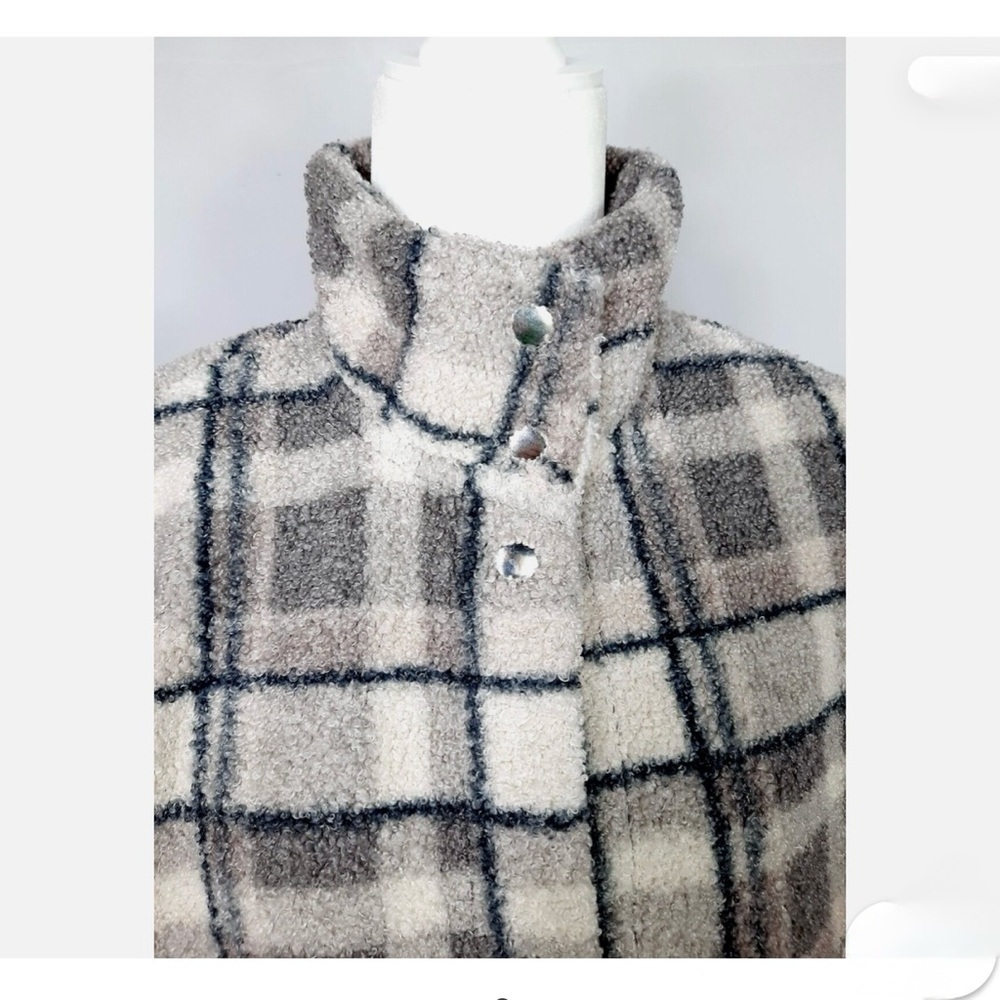 PARASUCO White and Gray Cape Jacket with Stand-Up Collar